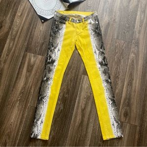 Slim Leg Jeans Snakeskin Print Size: 26